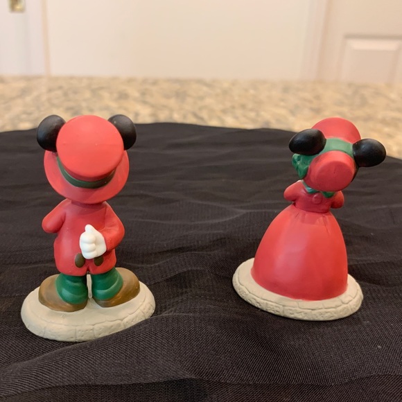 Dept. 56, Mickey & Minnie, Disney Village Series - Picture 3 of 8